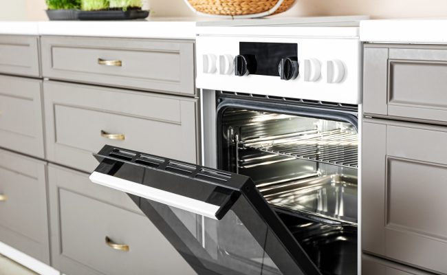 Modern,Electric,Oven,In,Kitchen